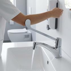 touchless-chrome-medical-faucet